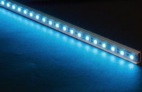 1フィートあたり白いSMD 3528 LEDの滑走路端燈162LMをリストされているセリウムPCBの幅の10のMmの暖めて下さい